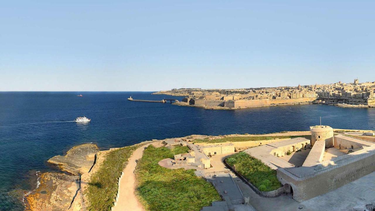 Apartment In Fort Cambridge With Pool Sliema Exterior foto