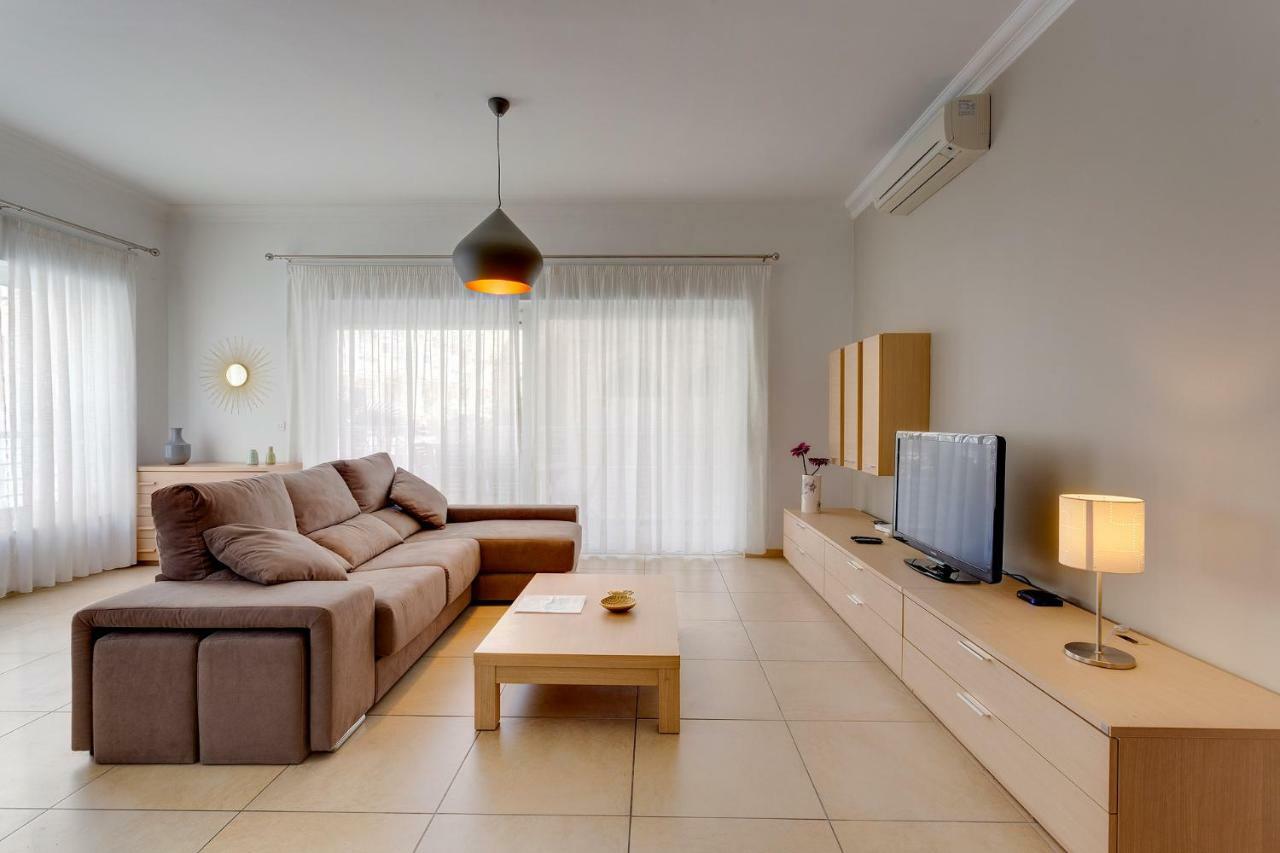 Apartment In Fort Cambridge With Pool Sliema Exterior foto